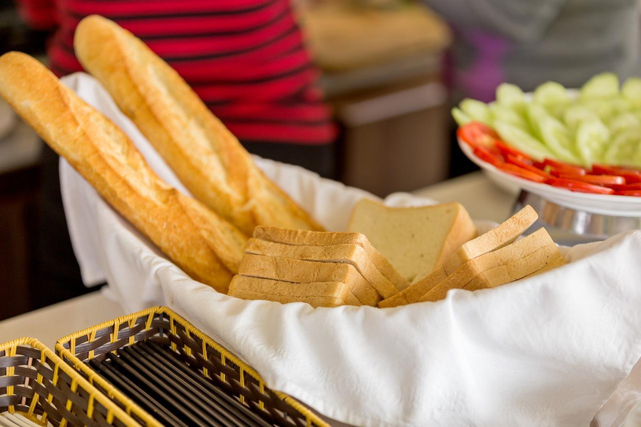 Maro Hotel Hanoi Buitenkant foto